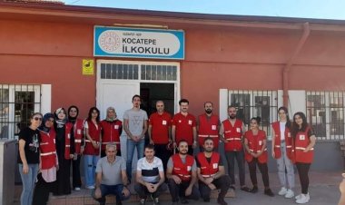 Kızılay gönüllülerinden eğitime destek