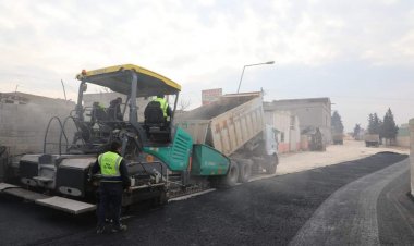 Tepe Caddesi sıcak asfaltla buluştu