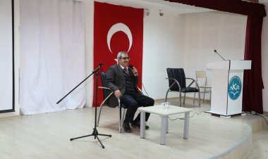 Başkan Yardımcısı. Uygur, Kariyer Günleri'nde Öğrencilerle Buluştu