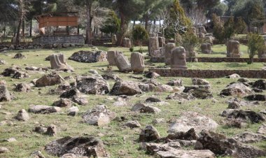 Hitit heykelleri depremden hasarsız kurtuldu