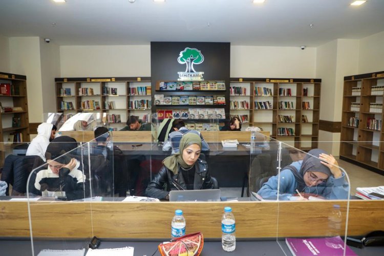 Şehitkamil'de kütüphaneler yeniden hizmet vermeye başladı
