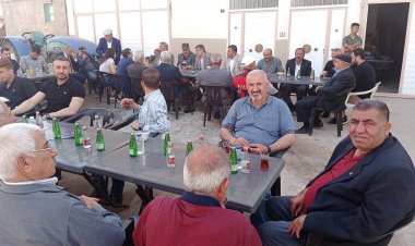 CHP Heyeti Köy Halkının Sorunlarını Dinliyor