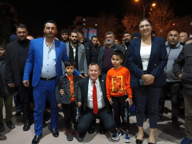 Nizip Halkından CHP Nizip Belediye Başkan adayı Ali Doğan'a tam destek