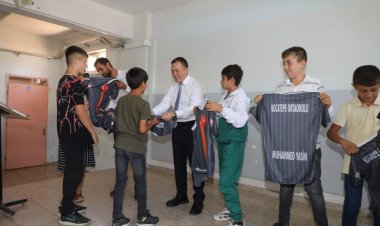 Belediye Başkanı Doğan, öğrencilerin karne heyecanına ortak oldu