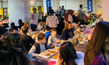 Mavi Kampüs Özel Öğretim Kursu’ndan Ramazan Buluşması: Öğrenciler ve Öğretmenler İftarda Bir Araya Geldi