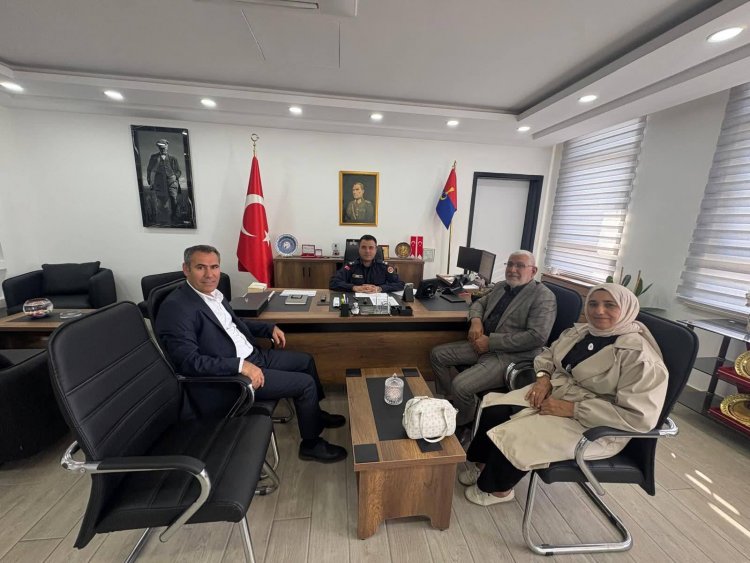 AK Parti Nizip Sosyal Politikalar Başkanlığından Jandarma Komutanlığına Ziyaret