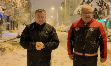 Nizip Belediyesi 24 saat esasıyla sahada