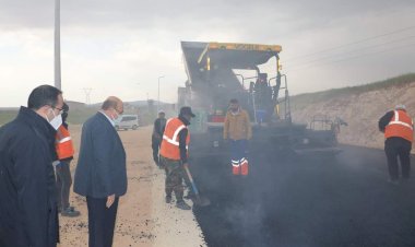 Yeşil Nizip Mezarlığı’nda asfalt çalışması