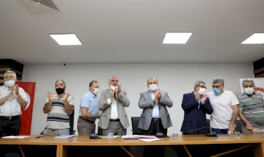 Başkan Sarı’nın zam oranı ayakta alkışlandı