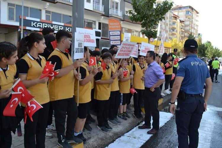 Nizip'te Yayalara Öncelik Duruşu, Hayata Saygı Duruşu