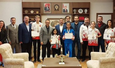 Şampiyonlar'dan Kaymakam Çağlar'a Ziyaret