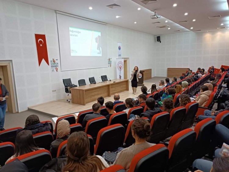 Eğitim Fakültesinde Madde Bağımlılığı ve Uyuşturucu ile Mücadele Eğitimi