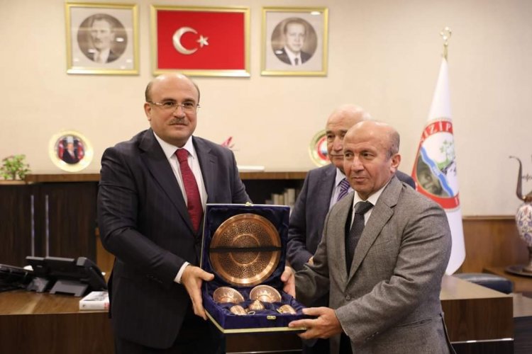 TOBB Başkanı Hisarcıklıoğlu’ndan Nizip Belediyesi’ne ziyaret