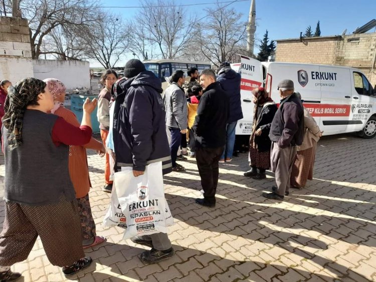 Erkunt Bayii Alpaslan Ticaret'ten deprem bölgesine yardım 