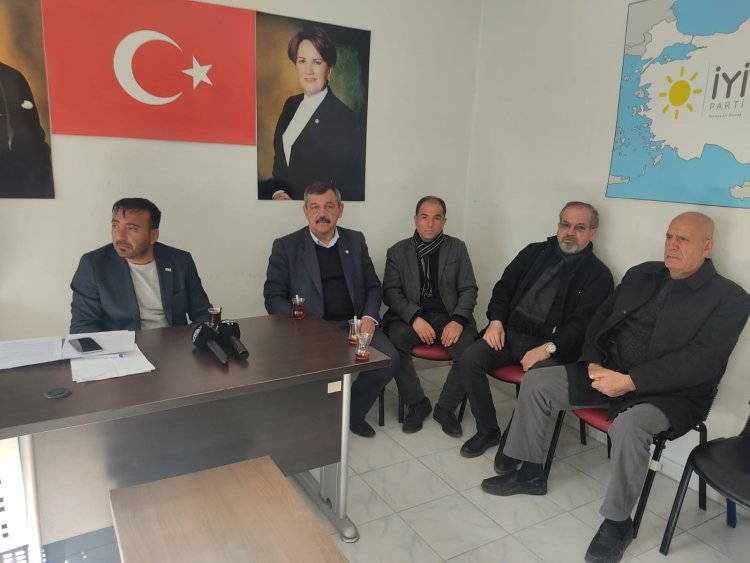 İyi Parti Gaziantep ve Nizip Teşkilatı depremzedelerin yaralarını sarıyor 