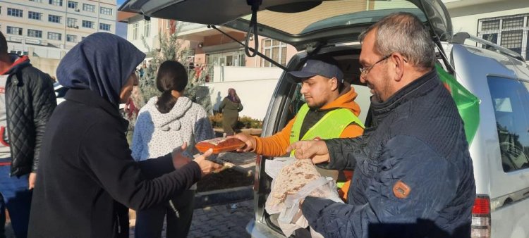 İMKANDER, depremzedeleri yalnız bırakmadı