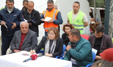 Şahin, Nurdağı kırsalındaki depremzedelerle bir araya geldi