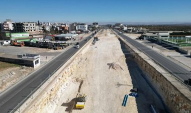 NİZİP ADLİYE KÖPRÜLÜ KAVŞAĞI'NDA ÇALIŞMALAR HIZ KESMEDEN DEVAM EDİYOR