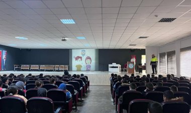 Nizip’te Öğrencilere Trafik Bilinci Eğitimi Verildi