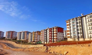 Nizip’te TOKİ Vurgunu! İhtiyaç Sahiplerinin Hakkı Parayla Satıldı