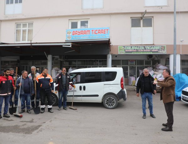 Nizip'te yol düzenleme çalışmaları sürüyor