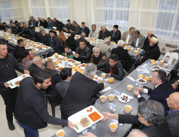 Başkan Doğan, Yeniyazı Mahallesi’nde iftar ve teravih programına Katıldı