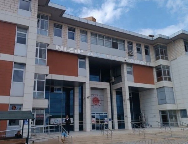 6 yaşındaki çocuğu bıçakla yaralayan hademe tahliye oldu