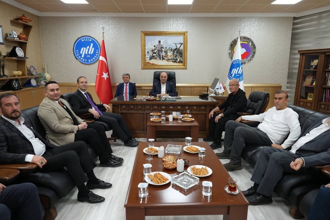 NİZİP KAYMAKAMI OSMAN UĞURLU’DAN NİZİP TİCARET BORSASI’NA ZİYARET
