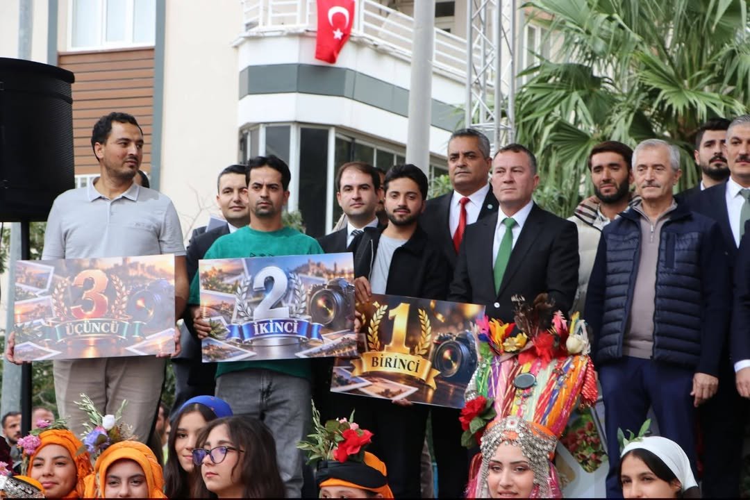 NİZİP ZEYTİN FESTİVALİ COŞKULU TÖRENLE AÇILDI: PROTOKOLDEN YOĞUN KATILIM!