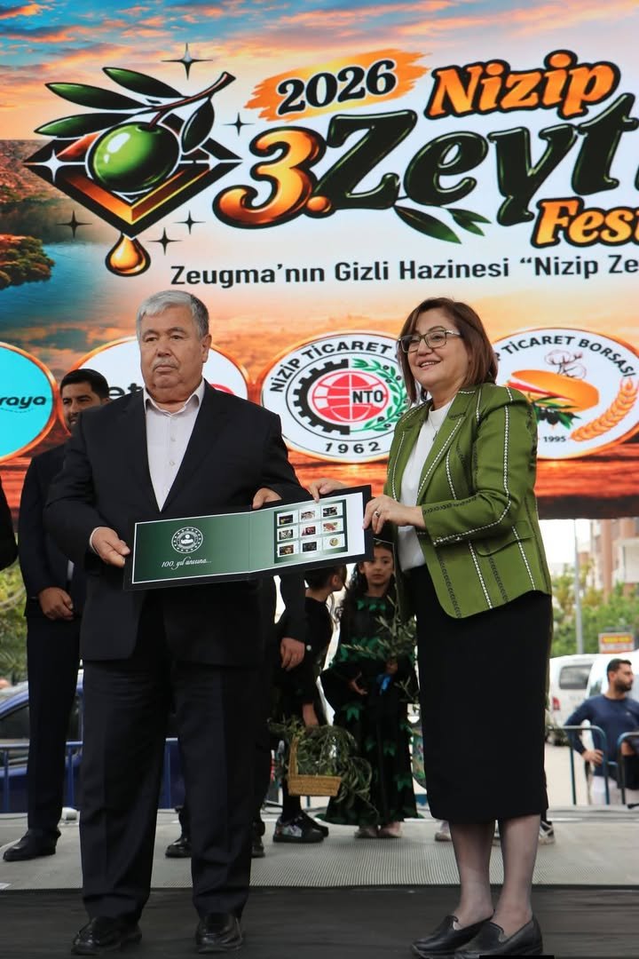NİZİP ZEYTİN FESTİVALİ COŞKULU TÖRENLE AÇILDI: PROTOKOLDEN YOĞUN KATILIM!