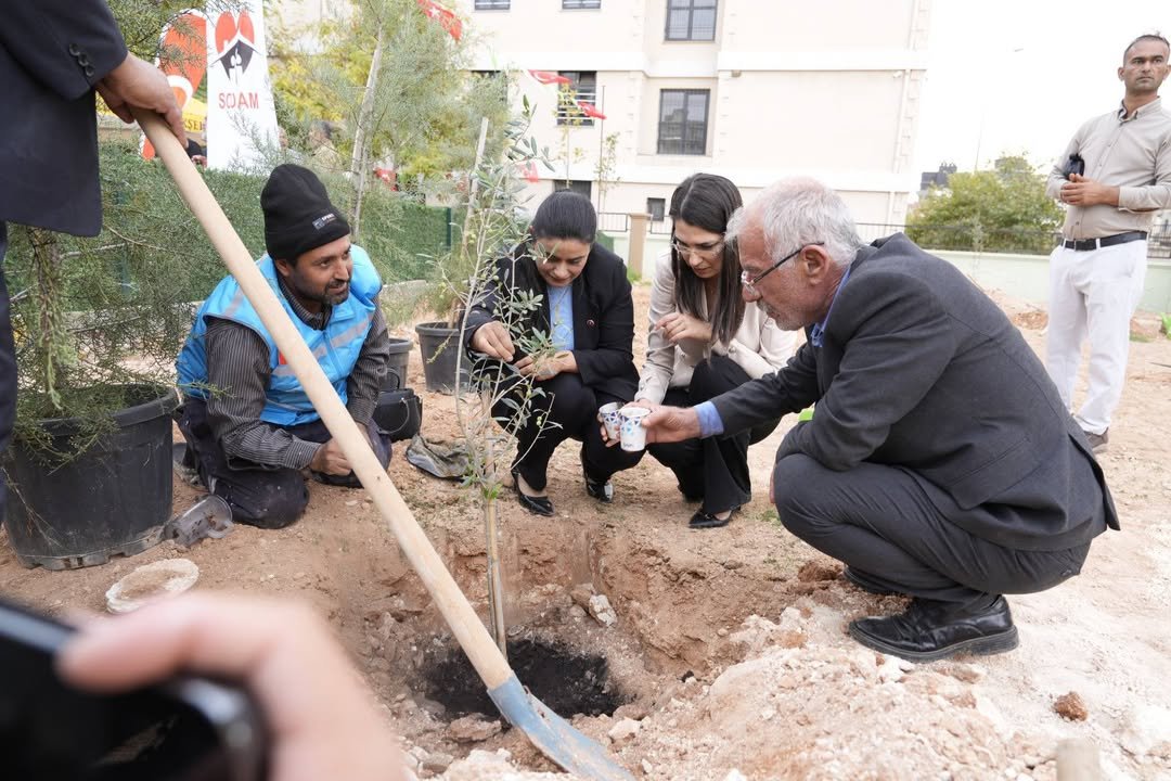 NİZİP’TE 100. YIL SODAM VE ENGELSİZ YAŞAM MERKEZİ TÖRENLE HİZMETE AÇILDI