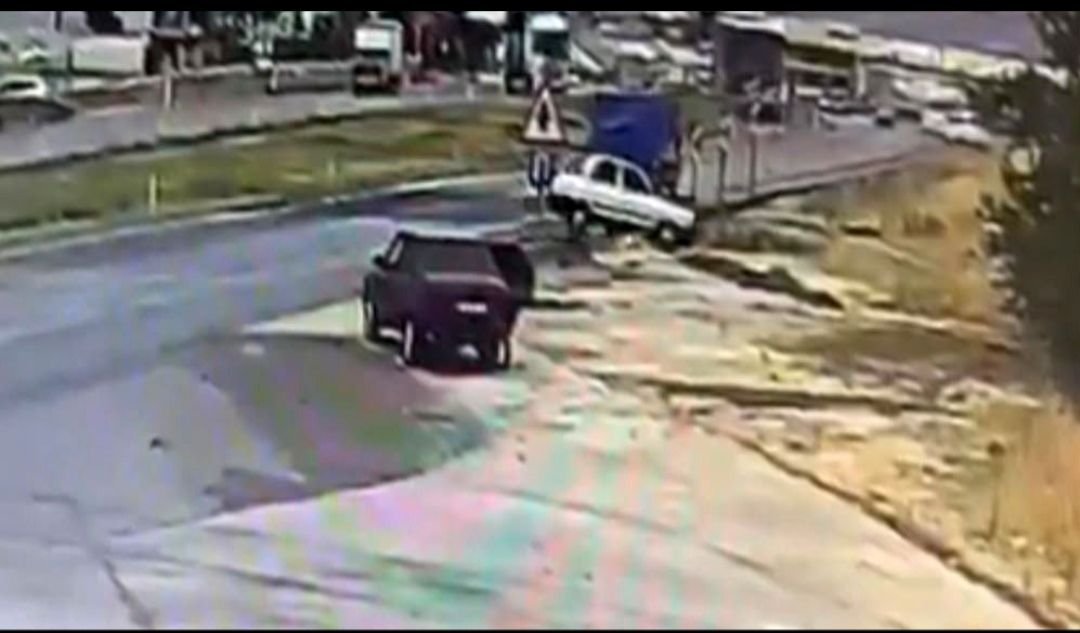 NİZİP’TE FECİ KAZA! TAKLA ATAN OTOMOBİL MENFEZE UÇTU: 2 YARALI
