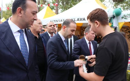 NİZİP ZEYTİN FESTİVALİ’NDE STANTLAR PROTOKOL TARAFINDAN GEZİLDİ