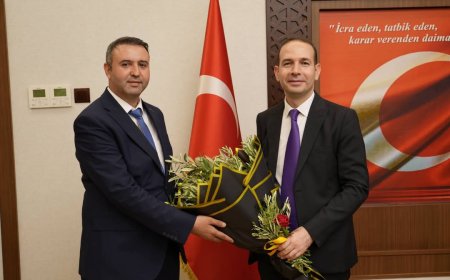 NİZİP’TE 100. YIL SOSYAL DAYANIŞMA VE ENGELSİZ YAŞAM MERKEZİ İÇİN KAYMAKAM UĞURLU’YA TEŞEKKÜR ZİYARETİ