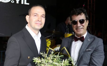 NİZİP’TE ZEYTİN FESTİVALİ’NDE GRUP AYNA RÜZGÂRI ESTİ! BİNLERCE KİŞİ TEK SES OLDU