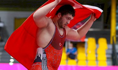 Milli güreşçi Muhammed Hamza Bakır'dan altın madalya