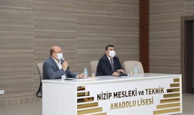 Nizip'te muhtarlar toplantısı yapıldı