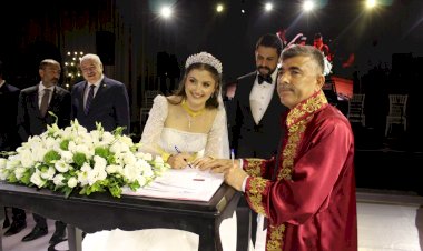 Çiçek ve Akyılmaz ailelerinin mutlu günü