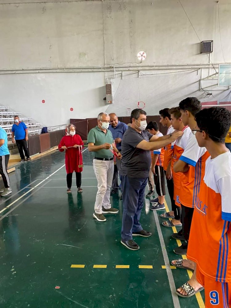 U-14 Erkekler Salon Hokey müsabakaları yapıldı