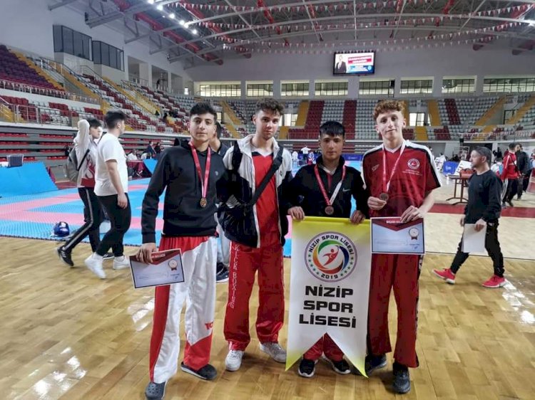 Nizip Spor Lisesi'nin Kick Boks Türkiye Başarısı