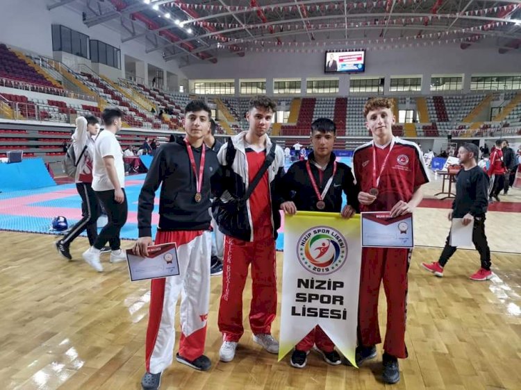 Nizip Spor Lisesi'nin Kick Boks Türkiye Başarısı